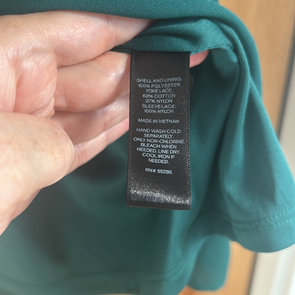 Express Green Lace Dress - Picture 5 of 7